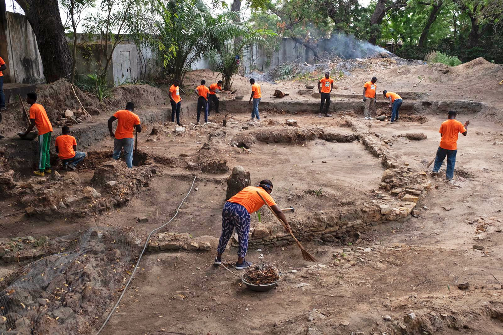 Volunteer archaeologists from Christiansborg Castle excavations